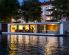 31Architects的浮动房屋停泊在阿姆斯特丹河上